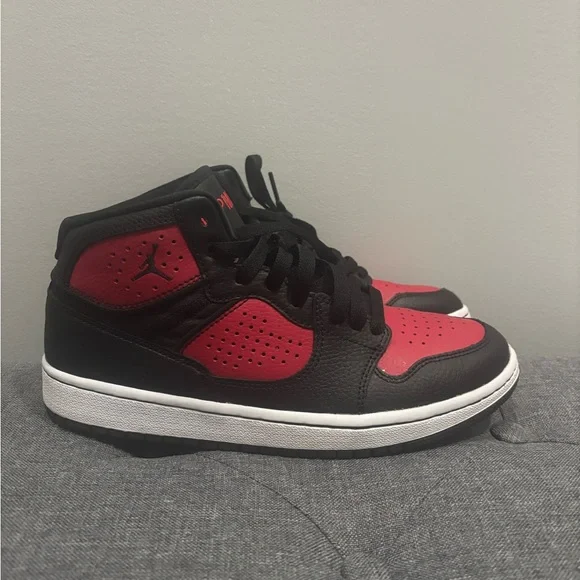 Nike Air Jordan Access Youth Basketball Shoes - Picture 2 of 4